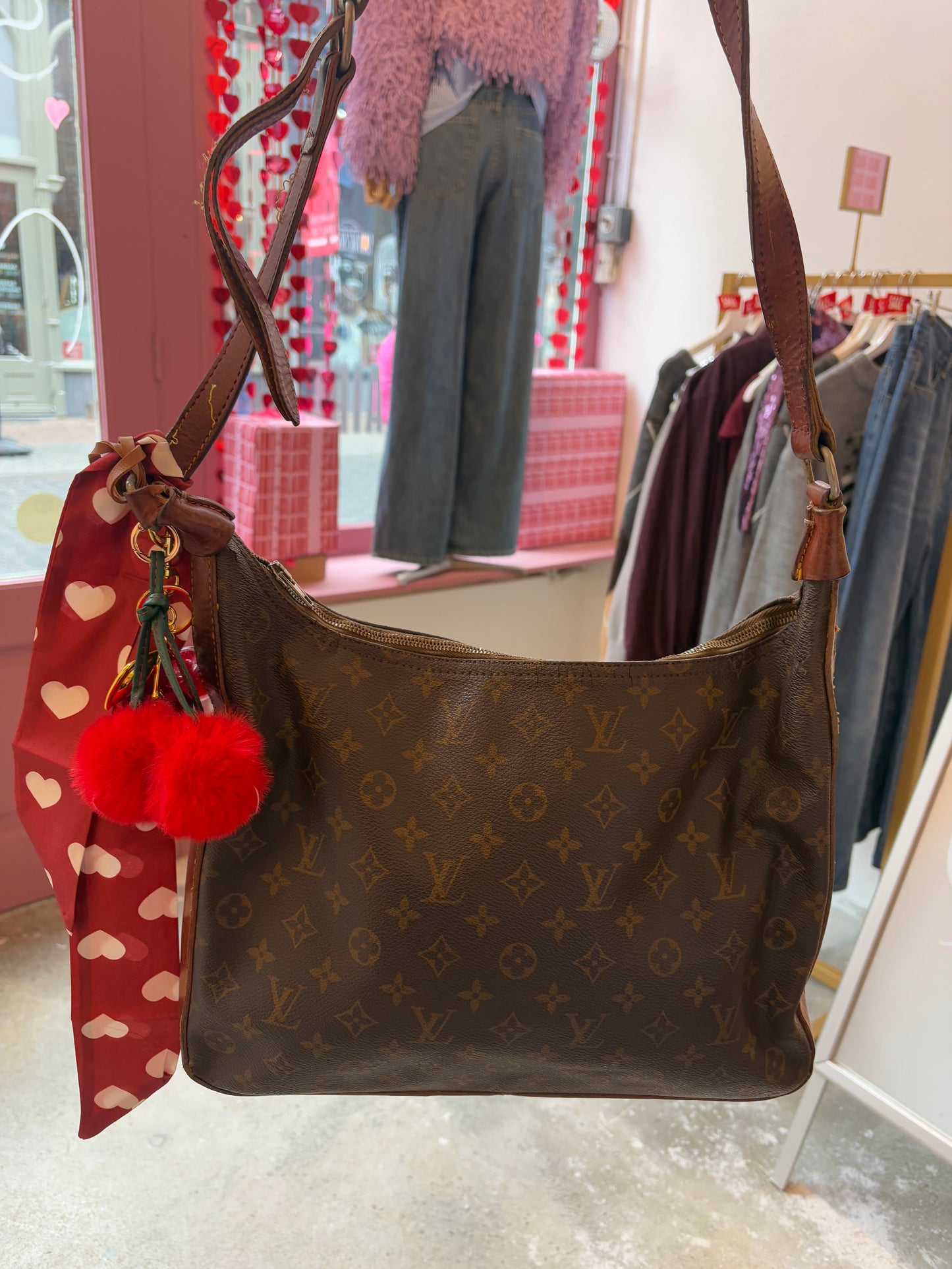 VINTAGE LOUIS VUITTON BAG